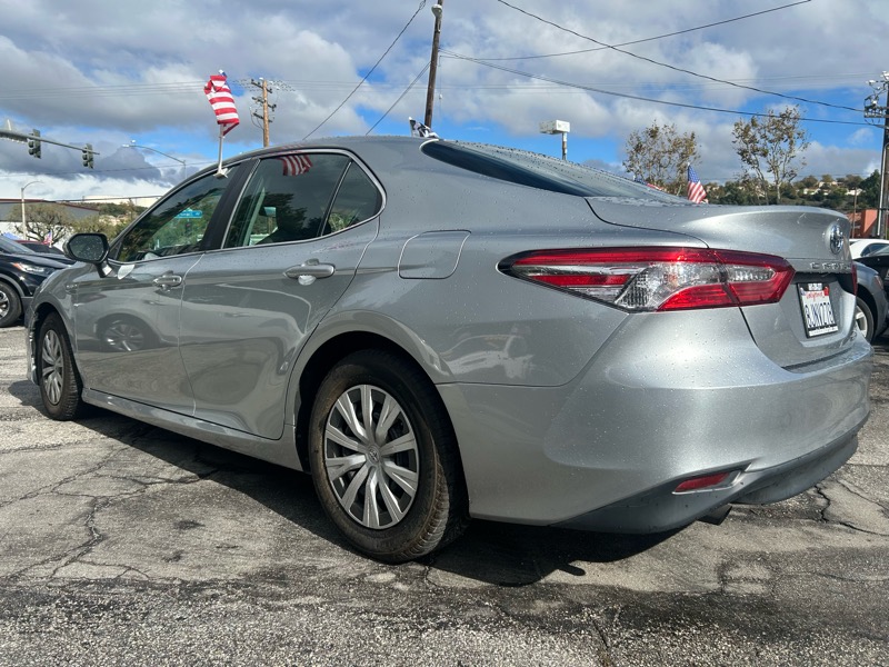 Toyota Camry Hybrid XLE 2018