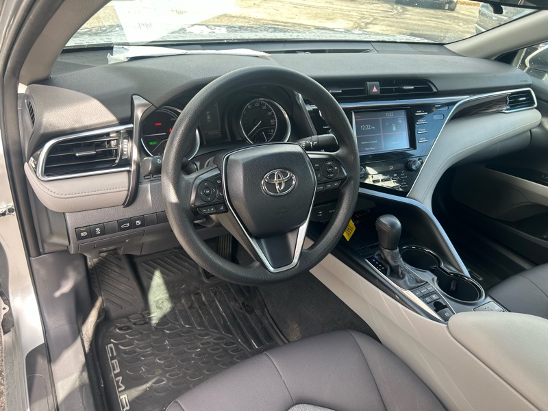 Toyota Camry Hybrid XLE 2018