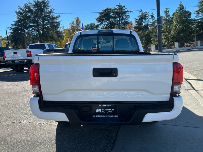 Toyota Tacoma SR5 Double Cab Long Bed I4 6AT 2WD 2018