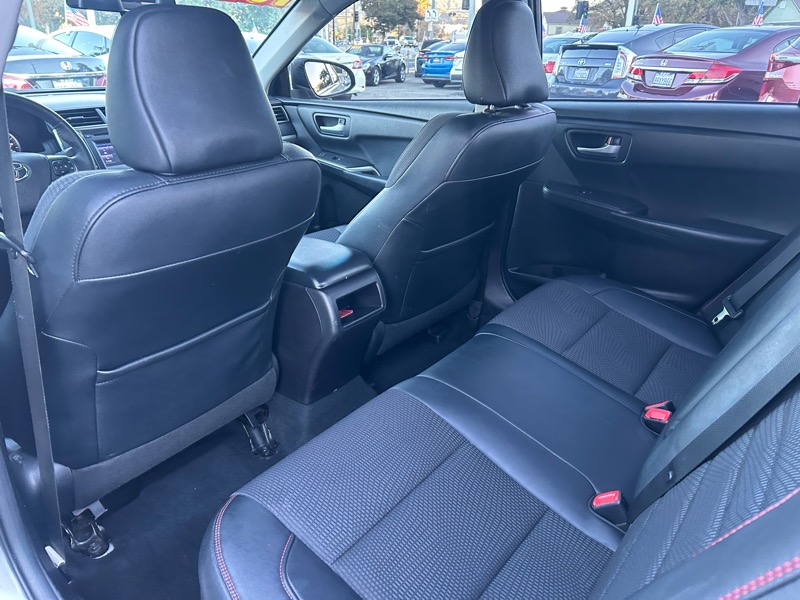 Toyota Camry XLE 2016