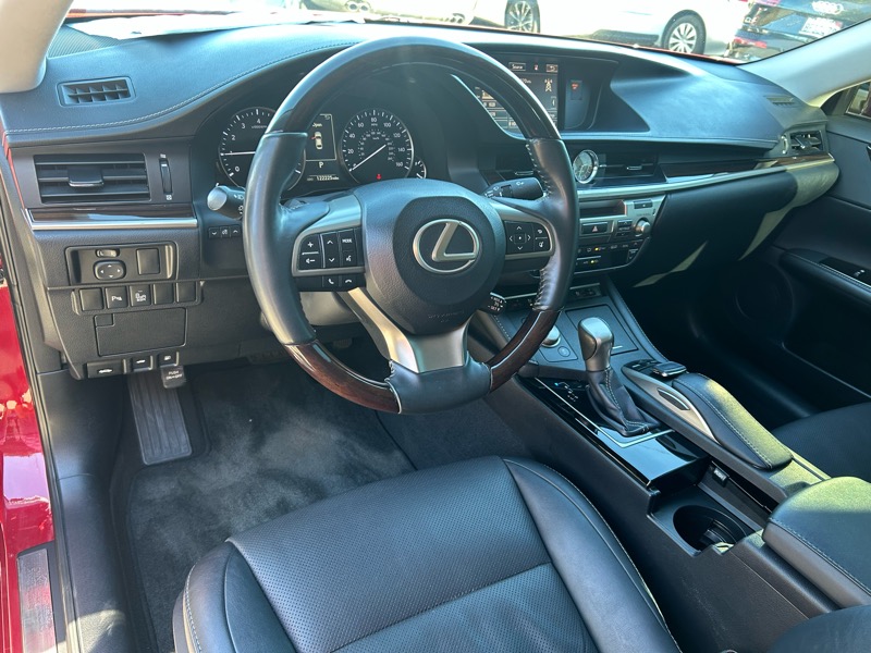 Lexus ES 350 Sedan 2016