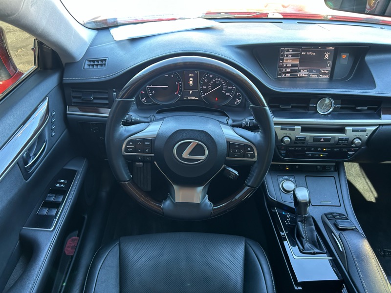 Lexus ES 350 Sedan 2016