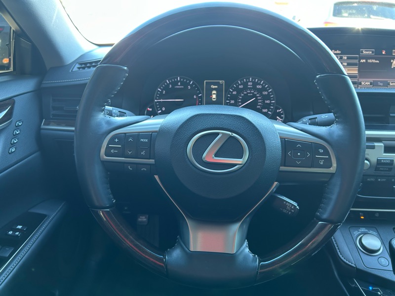 Lexus ES 350 Sedan 2016