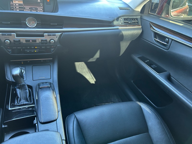 Lexus ES 350 Sedan 2016