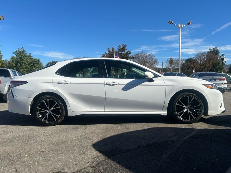 Toyota Camry LE 2018