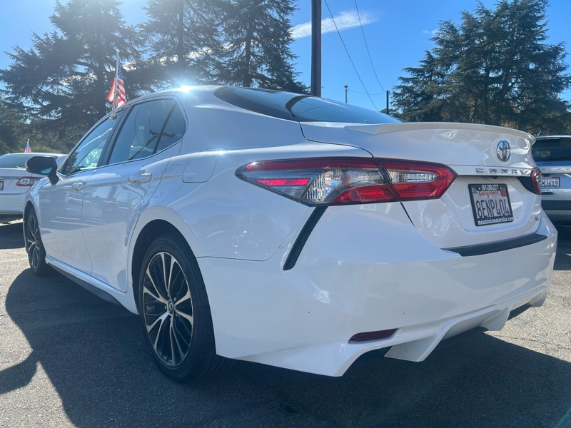 Toyota Camry LE 2018