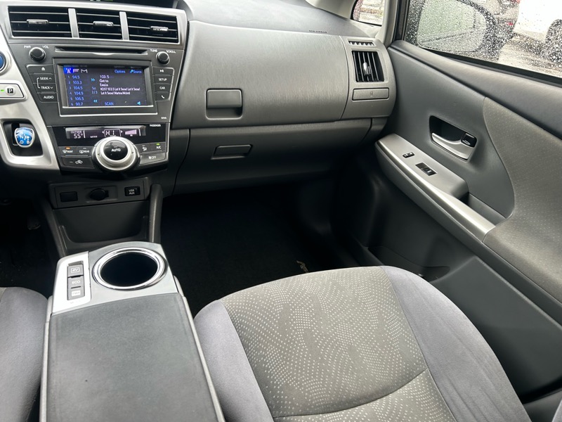 Toyota Prius V Three 2014