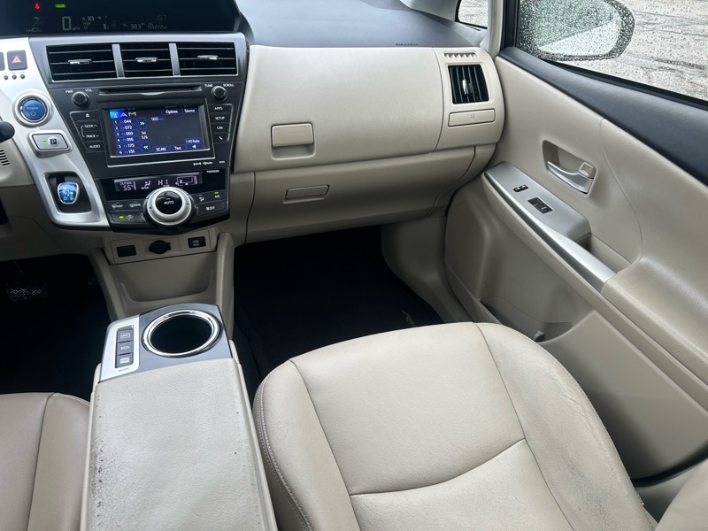 Toyota Prius V Three 2013