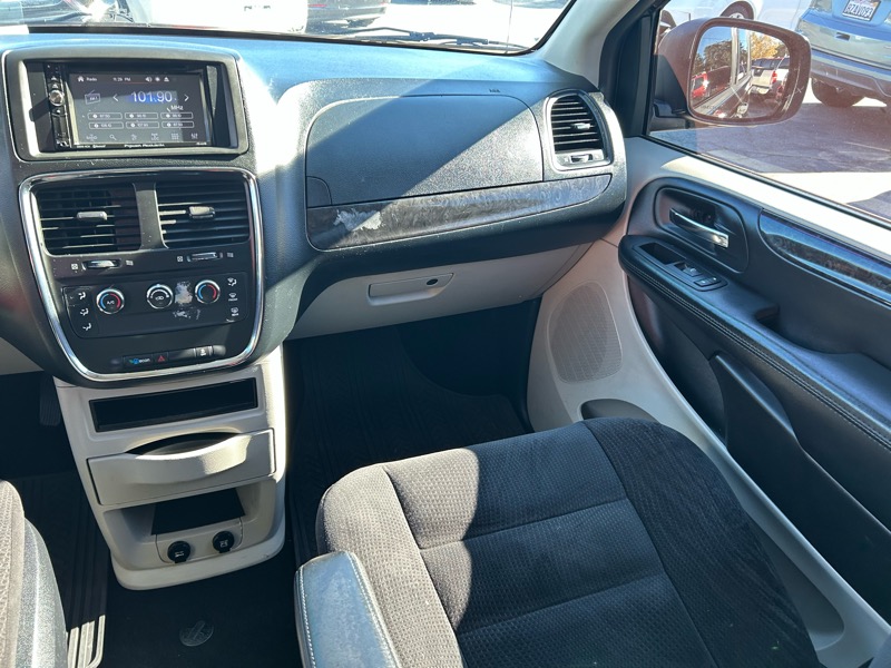 Dodge Grand Caravan SE 2014