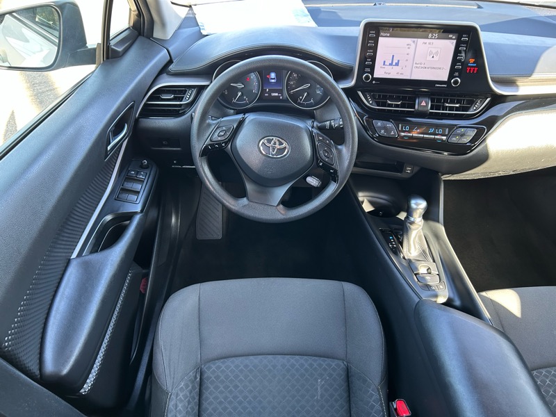 Toyota C-HR LE 2021
