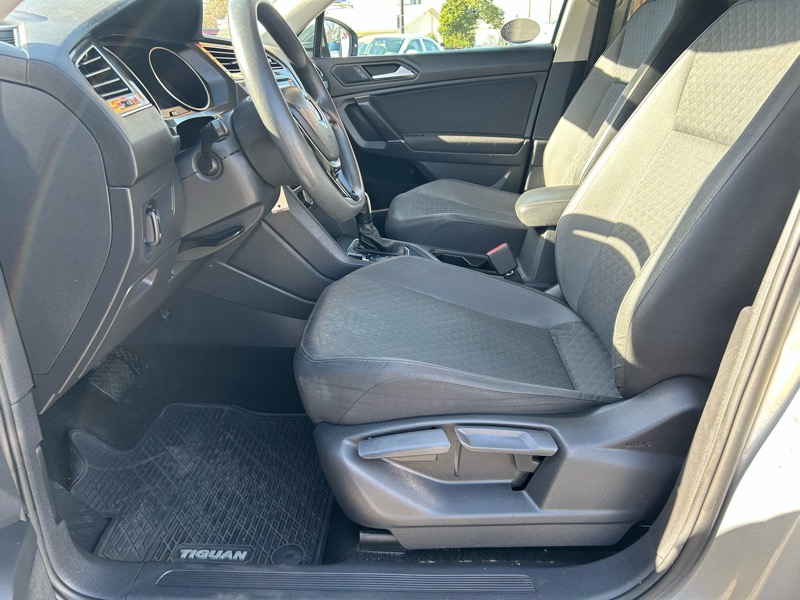 Volkswagen Tiguan S 2020