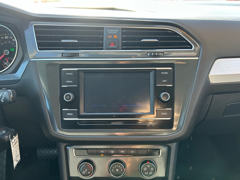 Volkswagen Tiguan S 2020