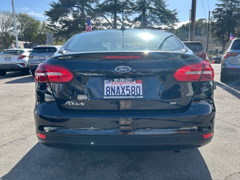 Ford Focus SE Sedan 2017