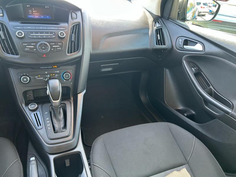 Ford Focus SE Sedan 2017