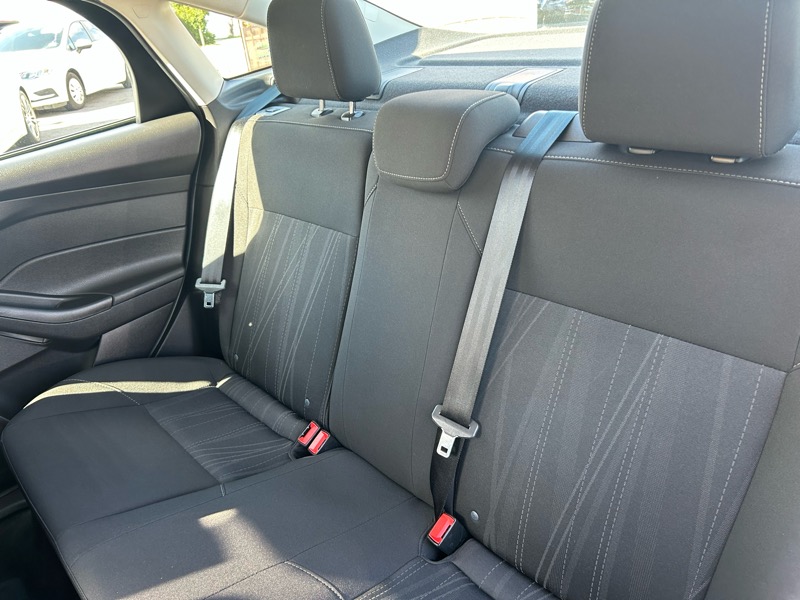 Ford Focus SE Sedan 2017