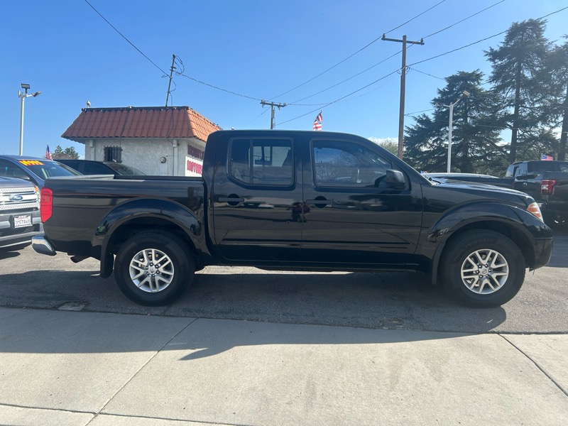 Nissan Frontier SL Crew Cab 5AT 4WD 2015