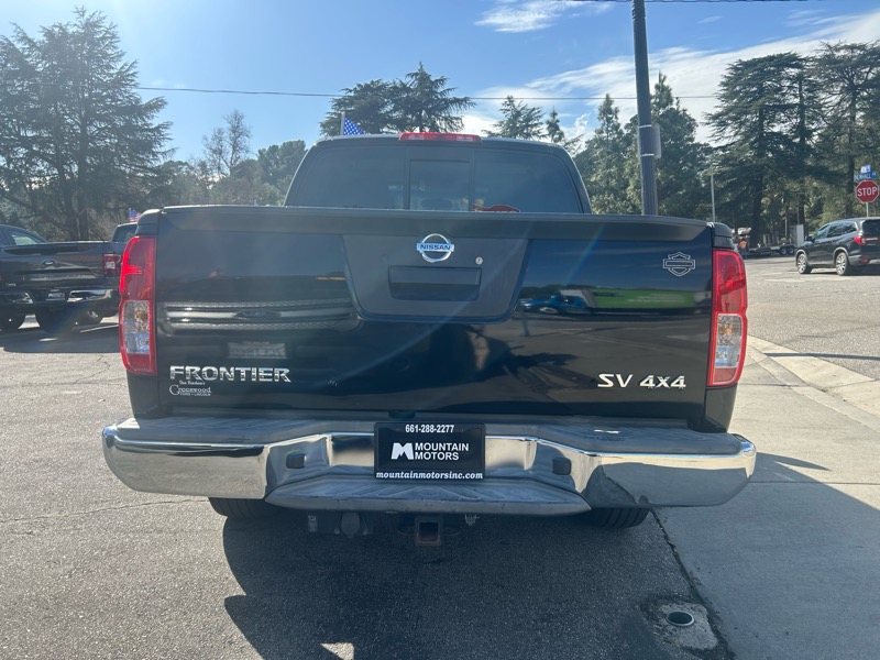 Nissan Frontier SL Crew Cab 5AT 4WD 2015