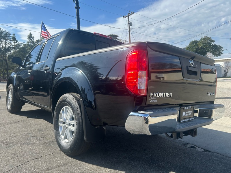 Nissan Frontier SL Crew Cab 5AT 4WD 2015