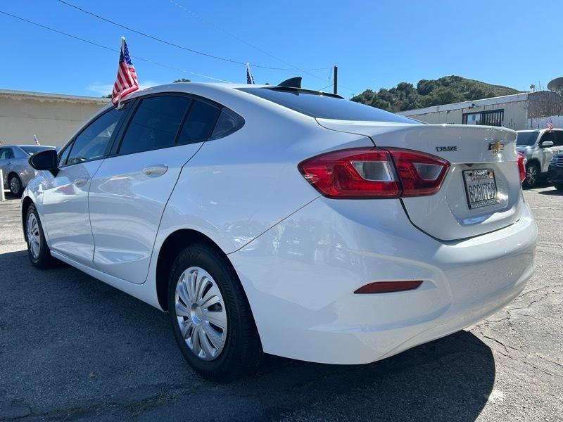 Chevrolet Cruze LS Auto 2017