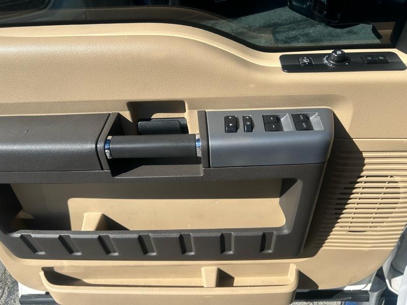 Ford F-250 SD XLT Crew Cab Long Bed 4WD 2015