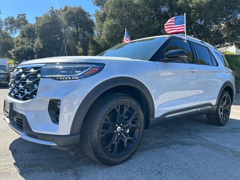 2025 Ford Explorer Platinum AWD