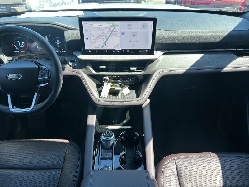 Ford Explorer Platinum AWD 2025