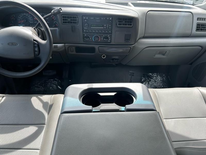 Ford F-350 SD XL Crew Cab 2WD DRW 2002