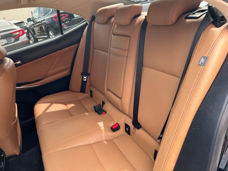 Lexus IS 250 RWD 2014