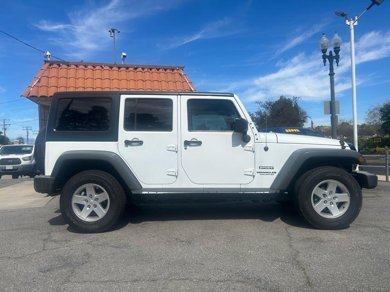 Jeep Wrangler Unlimited Sport 4WD 2017