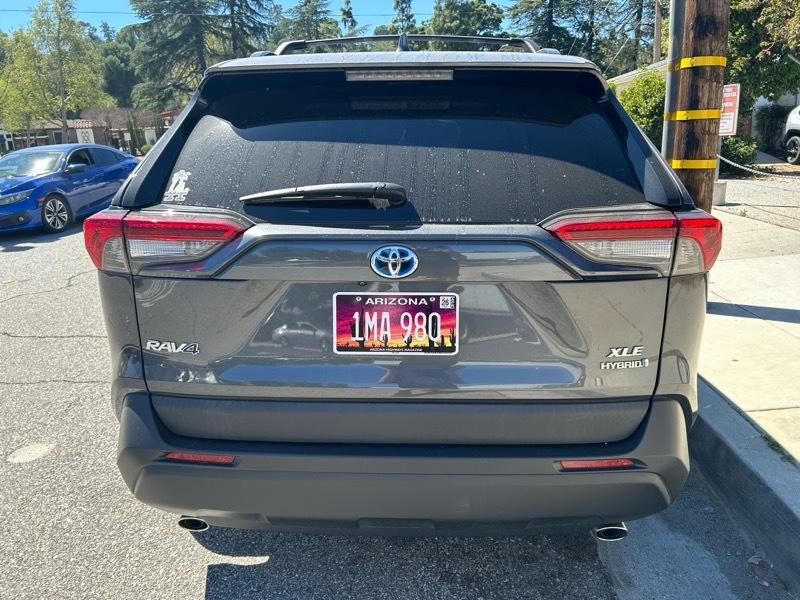 Toyota RAV4 Hybrid XLE 2024