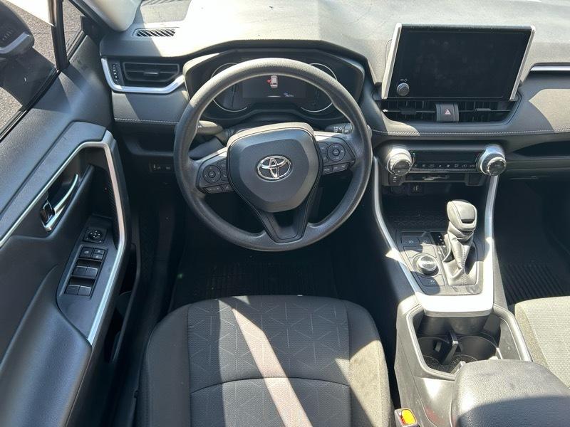 Toyota RAV4 Hybrid XLE 2024