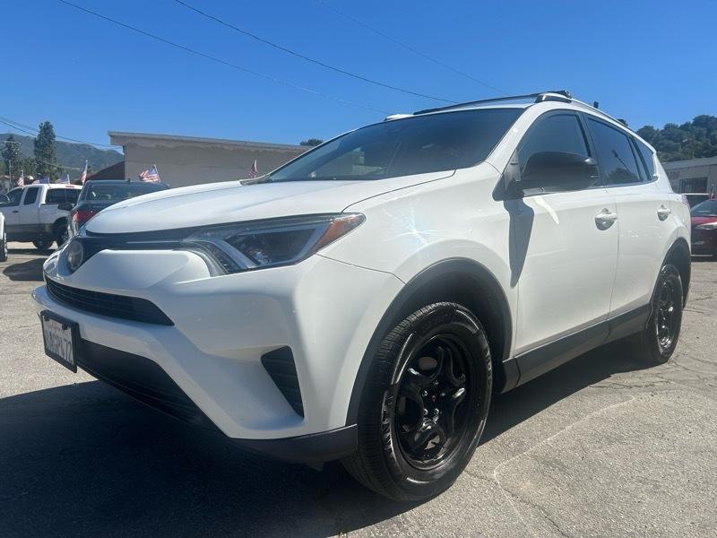 Toyota RAV4 LE AWD 2017