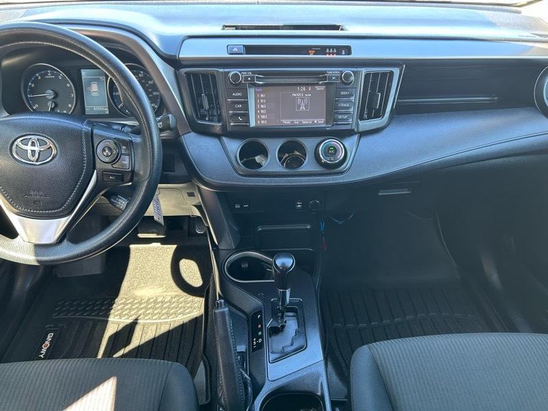 Toyota RAV4 LE AWD 2017