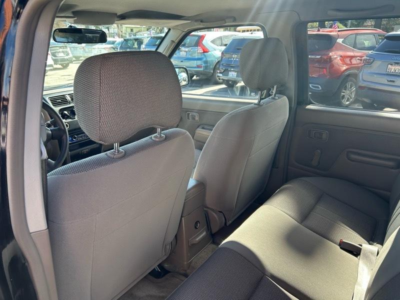 Nissan Frontier XE-V6 Crew Cab 2WD 2003