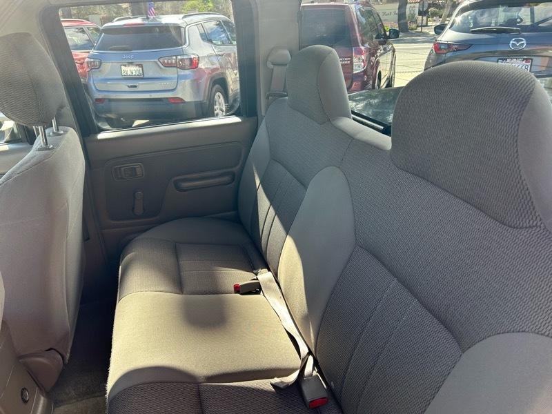 Nissan Frontier XE-V6 Crew Cab 2WD 2003