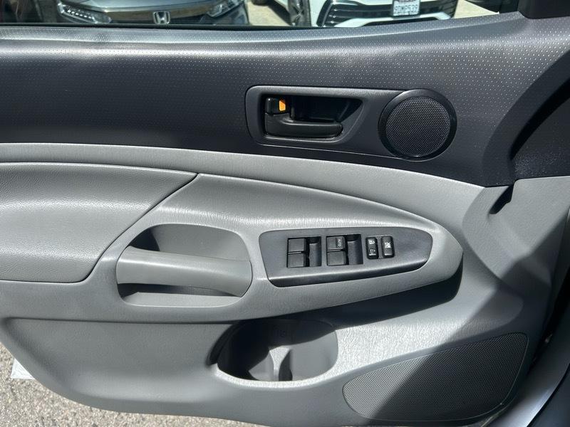 Toyota Tacoma Double Cab Auto 2WD 2012