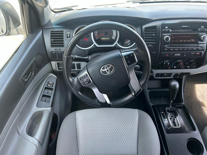 Toyota Tacoma Double Cab Auto 2WD 2012