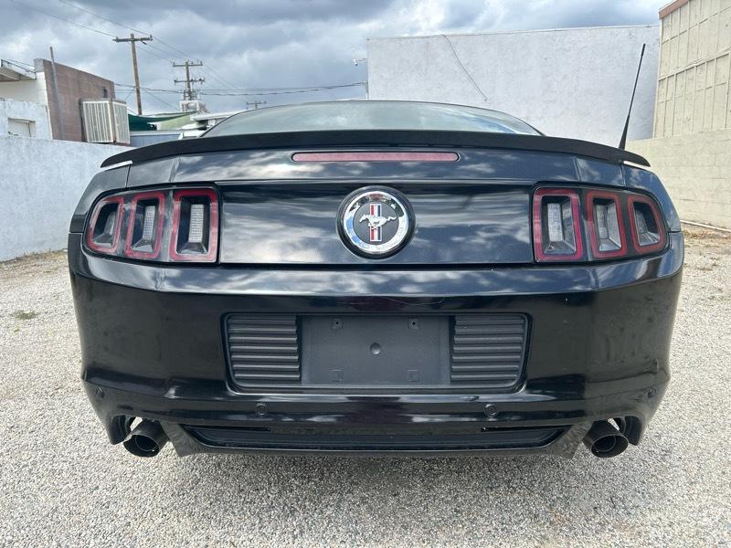 Ford Mustang V6 Coupe 2013