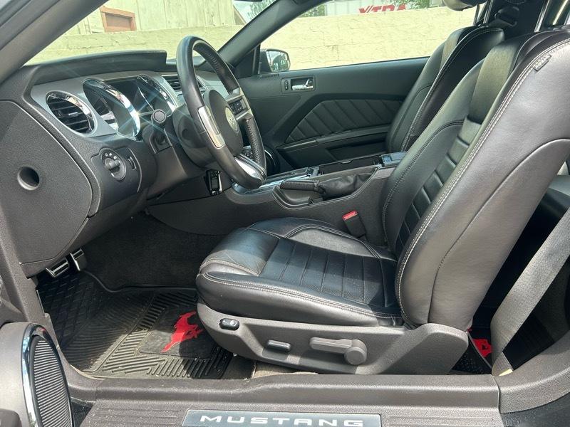 Ford Mustang V6 Coupe 2013