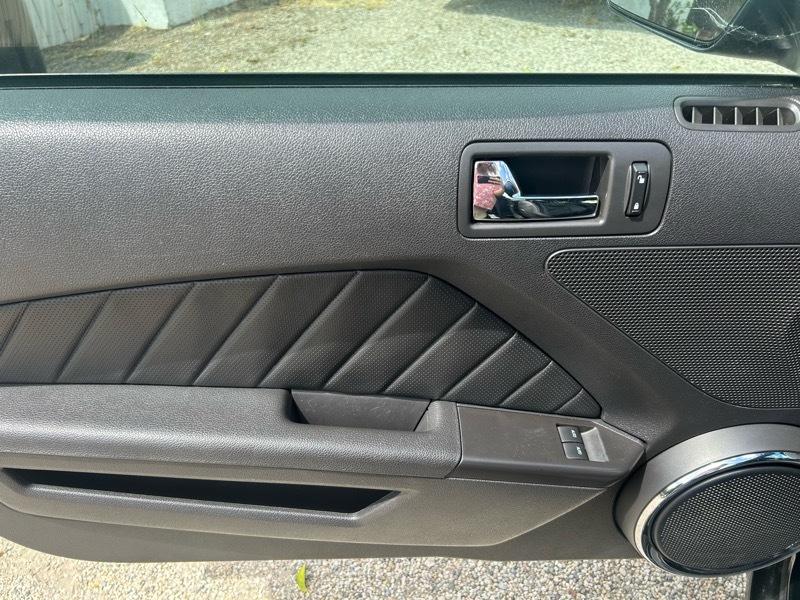 Ford Mustang V6 Coupe 2013