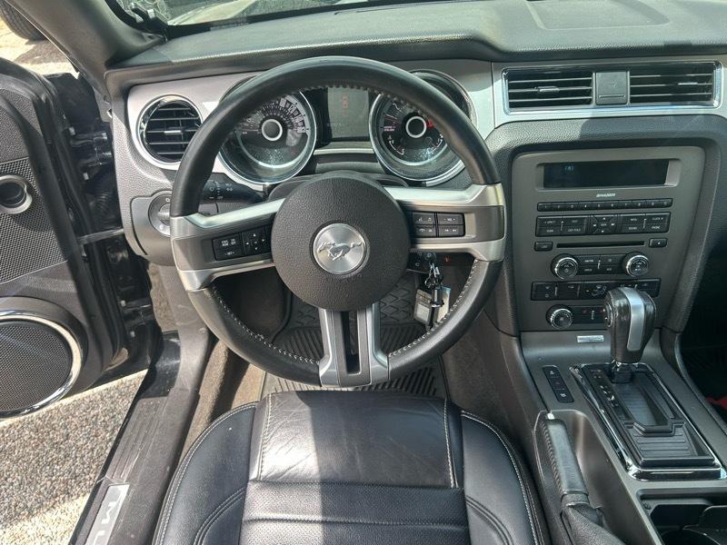 Ford Mustang V6 Coupe 2013