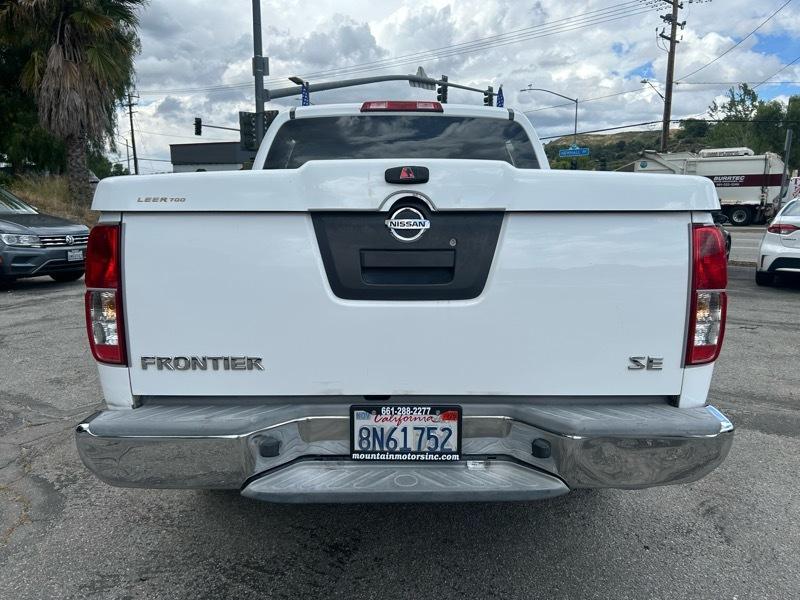 Nissan Frontier LE Crew Cab 2WD 2008