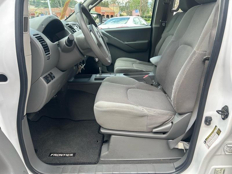 Nissan Frontier LE Crew Cab 2WD 2008