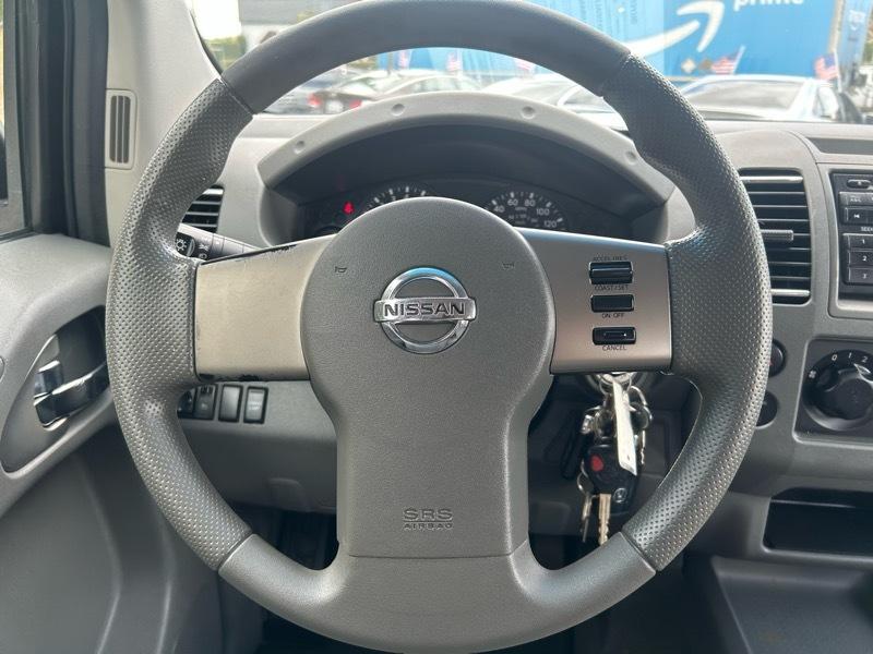 Nissan Frontier LE Crew Cab 2WD 2008