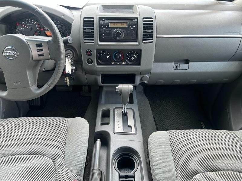 Nissan Frontier LE Crew Cab 2WD 2008