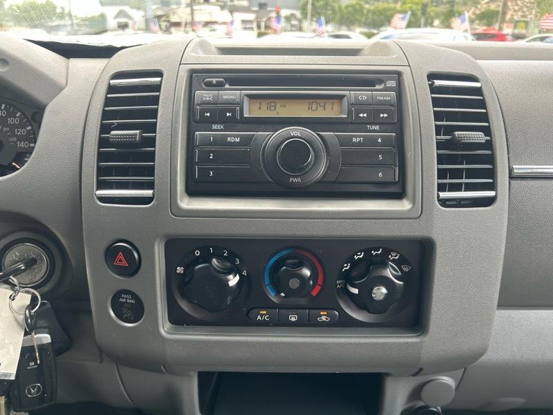 Nissan Frontier LE Crew Cab 2WD 2008