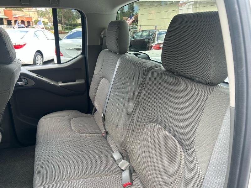 Nissan Frontier LE Crew Cab 2WD 2008