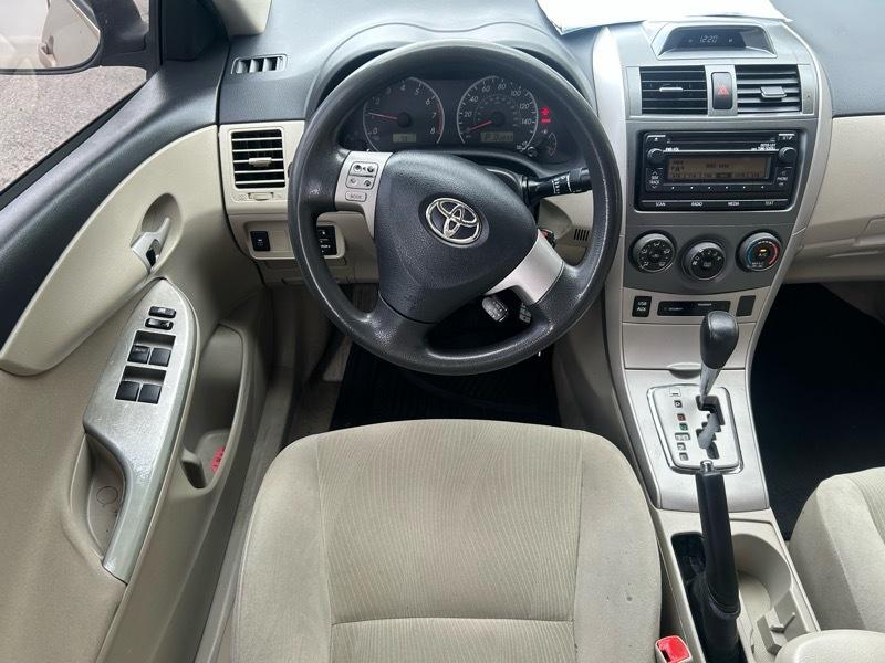 Toyota Corolla S 4-Speed AT 2012