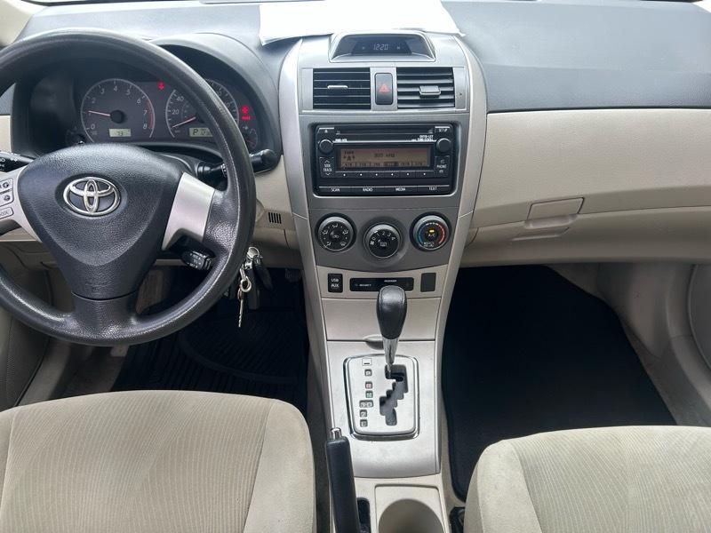 Toyota Corolla S 4-Speed AT 2012