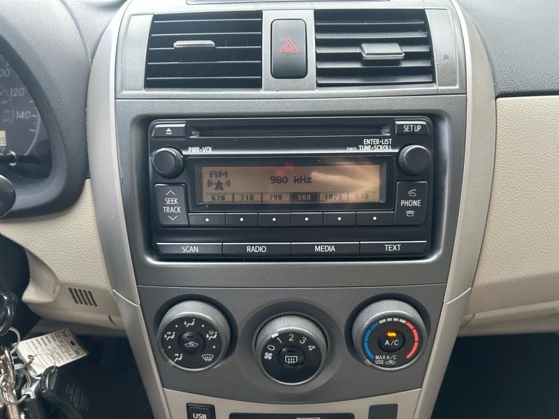 Toyota Corolla S 4-Speed AT 2012